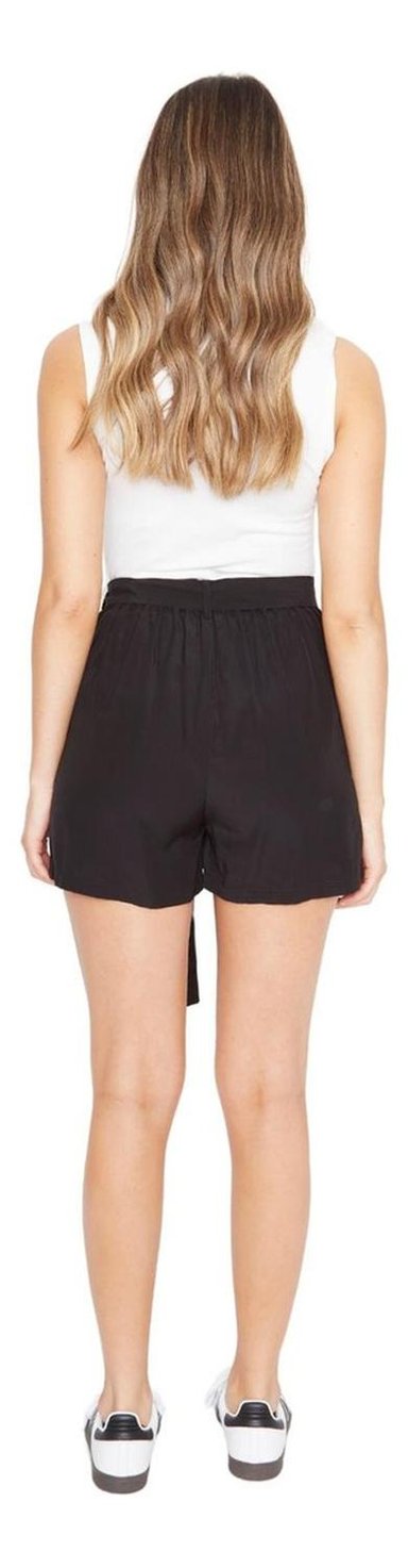 SHORT GRETA CON LAZO III NEGRO JACINTA TIENDA - 4