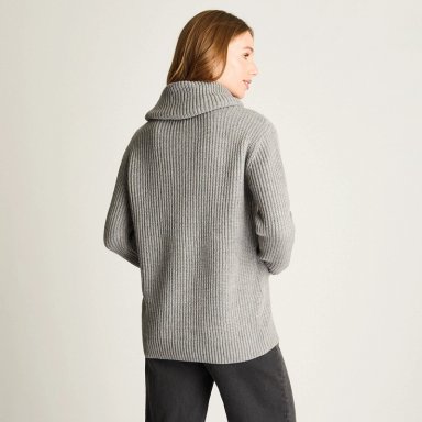 SWEATER GRIS CUELLO BOTE CON TRENZADO - 2