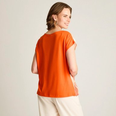 POLERA NARANJO FLORAL CALCE HOLGADO - 2