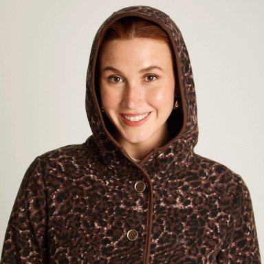 POLERON POLAR CAFE  CON ESTAMPADO ANIMAL PRINT BOTONES Y GORRO - 3