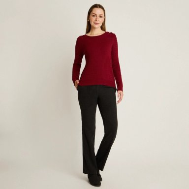 SWEATER ROJO CON TRENZADO EN RELIEVE Y BOTONES DORADOS EN HOMBRO - 4