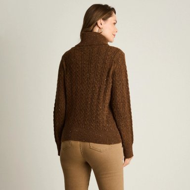 SWEATER CAFE  CON CUELLO ALTO Y TRENZADO JASPEADO EN TEJIDO - 2
