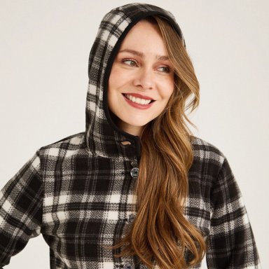 POLERON POLAR NEGRO CON ESTAMPADO A CUADROS BOTONES Y GORRO - 3