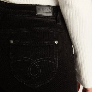 PANTALON NEGRO COTELE  CORTE FLARE - 3