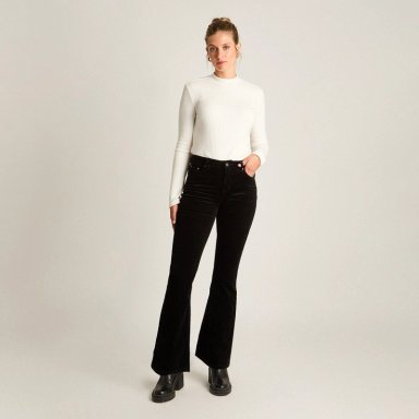 PANTALON NEGRO COTELE  CORTE FLARE - 4
