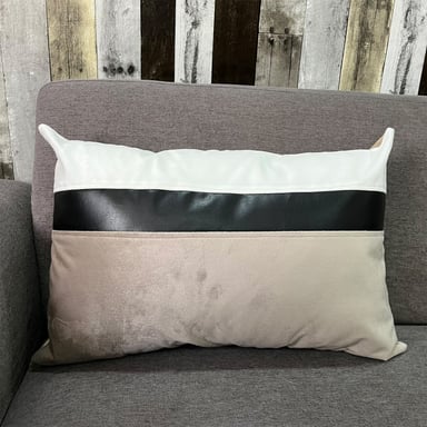 COJÍN ELIZABETH PEPER DECORATIVO DISEÑO NEGRO ECOCUERO RELLENO 50 X 30 CM BEIGE - 3