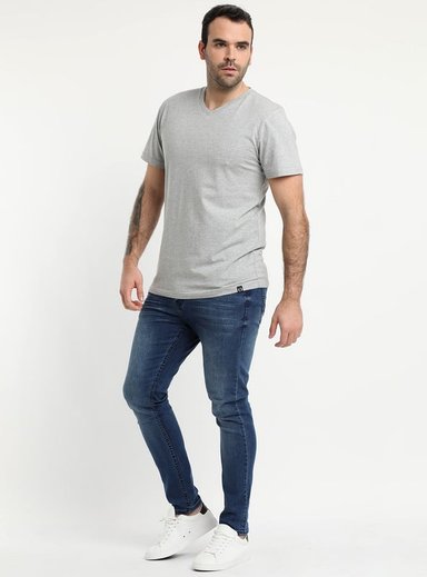 POLERA CUELLO V GRIS - 3