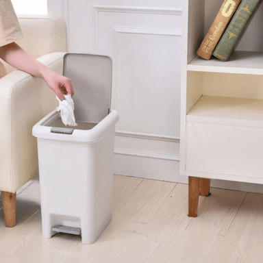 BASURERO CRUSEC COCINA CON PEDAL Y APERTURA A PRESIÓN 8 LITROS - 3