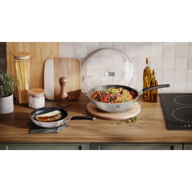 WOK ANTIADHERENTE CON TAPA 28 CM ELECTROLUX - 8
