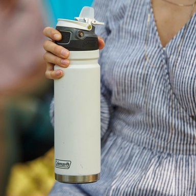 BOTELLA DE AGUA FREEFLOW BLANCO AUTOSEAL COLEMAN® 700 ML - 4