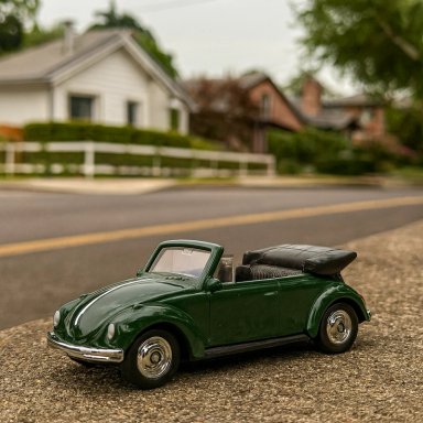 AUTO VOLKSWAGEN BEETLE (CONVERTIBLE) ESCALA 1:60 - WELLY - 5