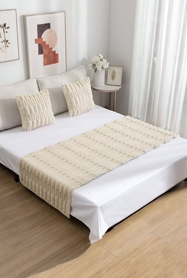 JUEGO DE PIECERA DE CAMA CON 2 FUNDAS MODELO BAMBÚ BEIGE - 1