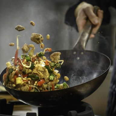 WOK DE HIERRO CONCAVO CON MANGO 40 CM - 2