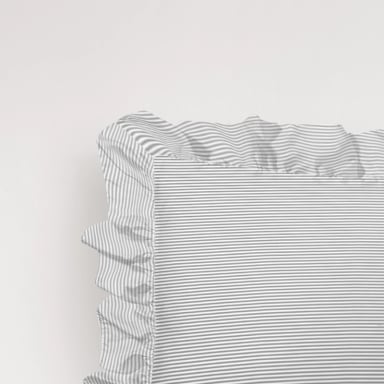 COJIN BASICO RAYAS PIQUE  GRIS 30X45CM NINA HERRERA - 2