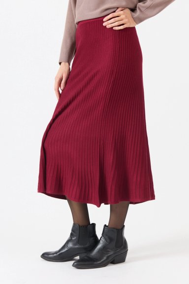 FALDA CON TEXTURA BURDEO COD 5048876 - 3