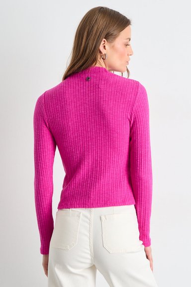 POLERA MANGA LARGA FUCSIA MUJER IO - 3