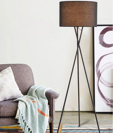 LAMPARA DECORATIVA MODERNA PIE NORDICO TRIPODE HOGAR JHN - 10