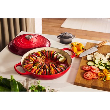 LE CREUSET CACEROLA BAJA 30CM CEREZA HIERRO - 5