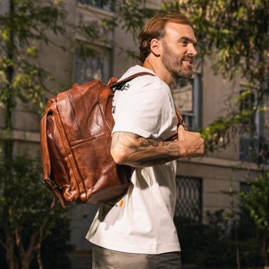 MOCHILA MOVAC URBAN PORTA NOTEBOOK DE CUERO ECOLÓGICO IMPERMEABLE DE GRAN CAPACIDAD - 2