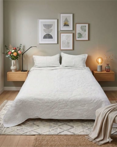 CUBRECAMA QUILT BORDADO KING MAS FUNDAS DE ALMOHADAS ESTILO BOTANICO - 1
