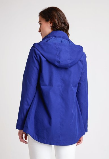 IMPERMEABLE DE MUJER MODELO BAO COLOR AZUL - 2