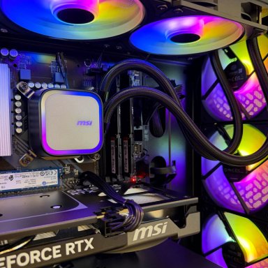 PC GAMER AMD RYZEN 7 7700 8-CORE + 32GB DDR5 + RTX 5070 12GB - 6