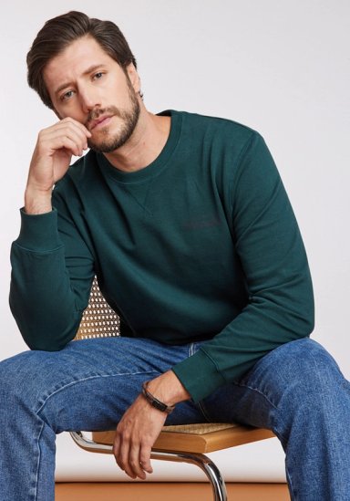 POLERON HOMBRE GRAPHIC SWEATSHIRT SCARAB GREEN - 4