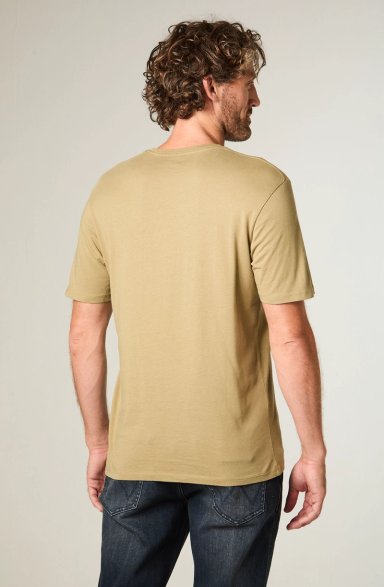 POLERA HOMBRE GRAPHIC REG TEE REGULAR FIT VERDE MILITAR - 4