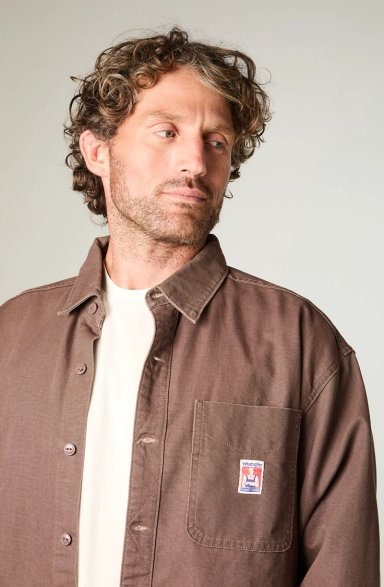 SOBRECAMISA HOMBRE 1 POCKET OVERSIZE FIT CAFE - 3