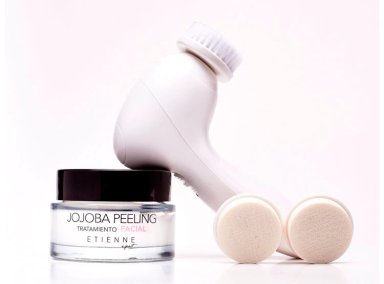 TRATAMIENTO FACIAL ETIENNE MICRODERMOABRASIVO - 2