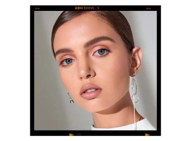 DELINEADOR DE CEJAS ANASTASIA BEVERLY HILLS LAPIZ BROW WIZ CARAMEL 0.085 GR - 4