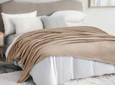 FRAZADA ANDES FLANNEL JACQUARD 1.5 PLAZAS 210 CM BEIGE - 1
