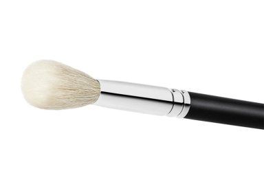 BROCHA DE ROSTRO M∙A∙C 168S LARGE ANGLED CONTOUR - 2