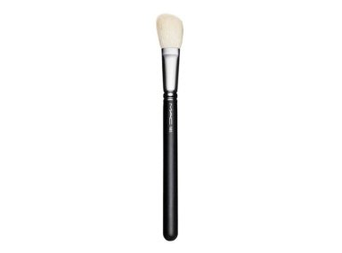 BROCHA DE ROSTRO M∙A∙C 168S LARGE ANGLED CONTOUR - 1
