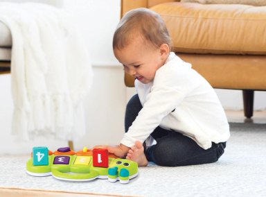 JUGUETE INTERACTIVO ESTIMULACIÓN INFANTINO CUNCUNA LIGHT SOUND POP BUDDY VERDE - 4