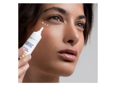 CONTORNO DE OJOS NIVEA Q10 POWER 15 ML - 4