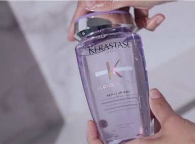 SHAMPOO HIDRATANTE PARA CABELLO RUBIO O DECOLORADO KÉRASTASE BAIN LUMIERE BLOND ABSOLU 250 ML - 9