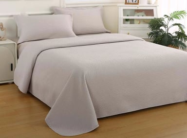 CUBRECAMA QUILT ILLUSIONS KING BEIGE LISO ATENAS - 1