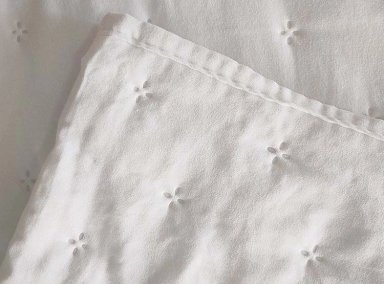 CUBRECAMA QUILT ILLUSIONS 1.5 PLAZAS BLANCO LISO ROMA - 3