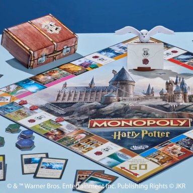 JUEGO DE MESA MONOPOLY HARRY POTTER - 11