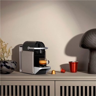 CAFETERA NESPRESSO PIXIE TITAN O.7 LT - 4