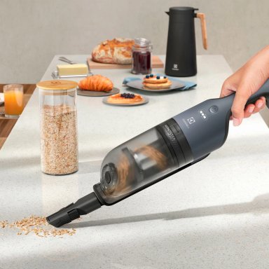 ASPIRADORA VERTICAL ELECTROLUX INALÁMBRICA ERG019 - 9