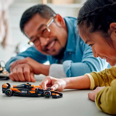 JUEGO BLOQUE LEGO F1 SC MCLAREN MCL38 - 3
