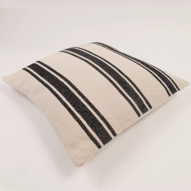 COJÍN MAISON LINETT VERTICAL TIERRA 50X50 CM - 1