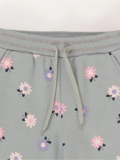 PANTALÓN DE BUZO NIÑA HARVEST ESTAMPADO - 3