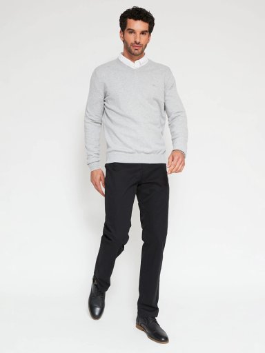 SWEATER HOMBRE CACHAREL CASHMERE CUELLO EN V BÁSICO - 4