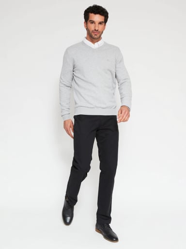 SWEATER HOMBRE CACHAREL CASHMERE CUELLO EN V BÁSICO - 4