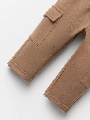 PANTALÓN DE BUZO NIÑO SFERA JOGGER CARGO - 5