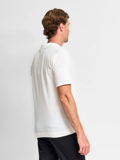 POLERA HOMBRE SPAVALDI CUELLO POLO MANGA CORTA TEJIDA TEXTURA - 2