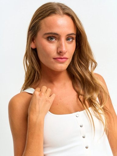 POLERA MUJER INDEX SIN MANGAS TACHAS - 3